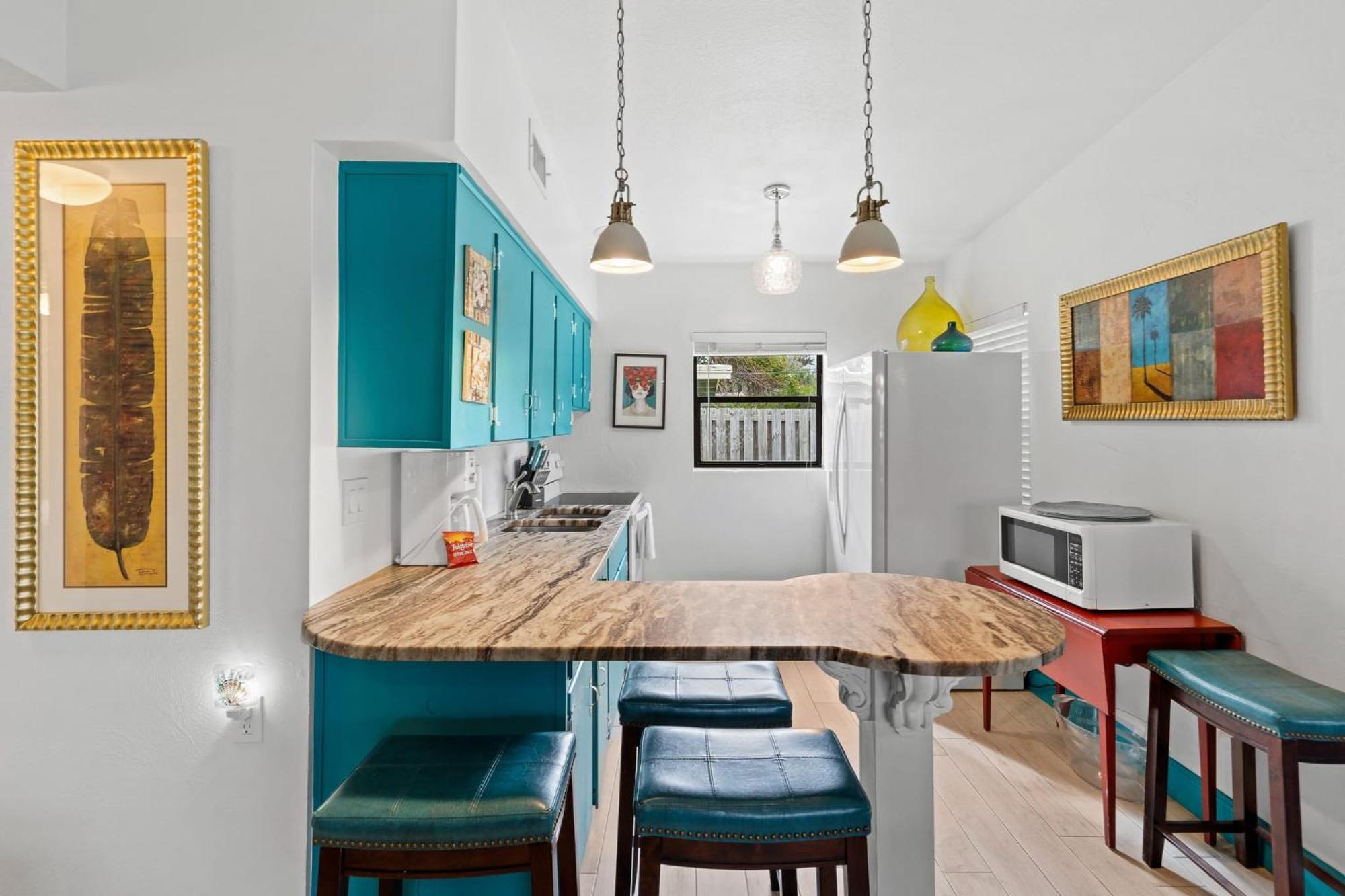 Uptown Cottage - Walk To The Beach And Restaurants Какао-Бич Экстерьер фото